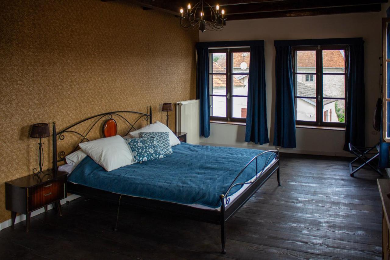 Le Voila Bed & Breakfast Melay  Bagian luar foto