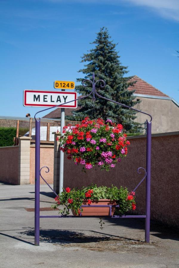 Le Voila Bed & Breakfast Melay  Bagian luar foto