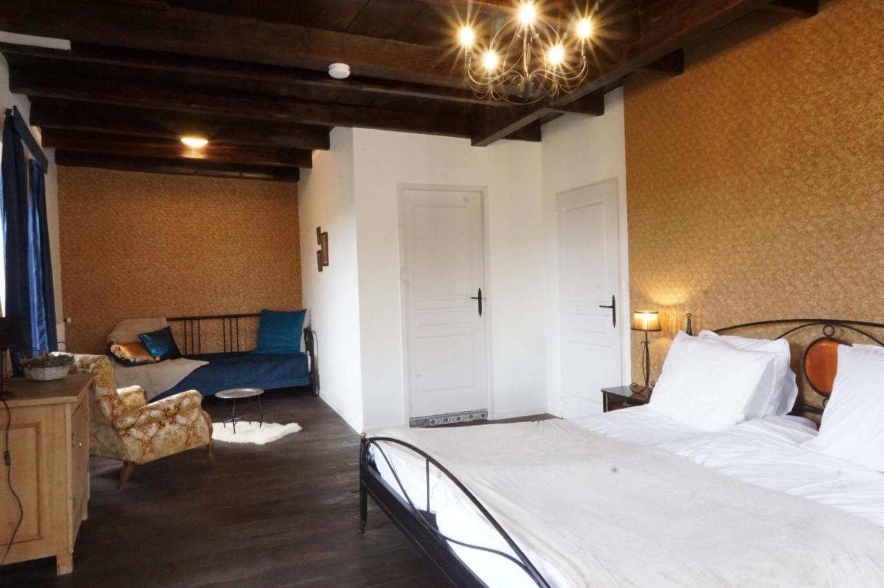 Le Voila Bed & Breakfast Melay  Bagian luar foto